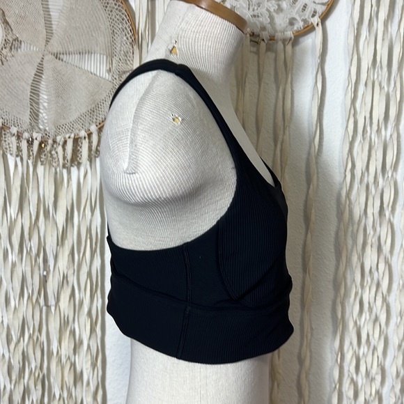 Lululemon Energy Bra Long Line Texture in Black Size 10 - Picture 3 of 10